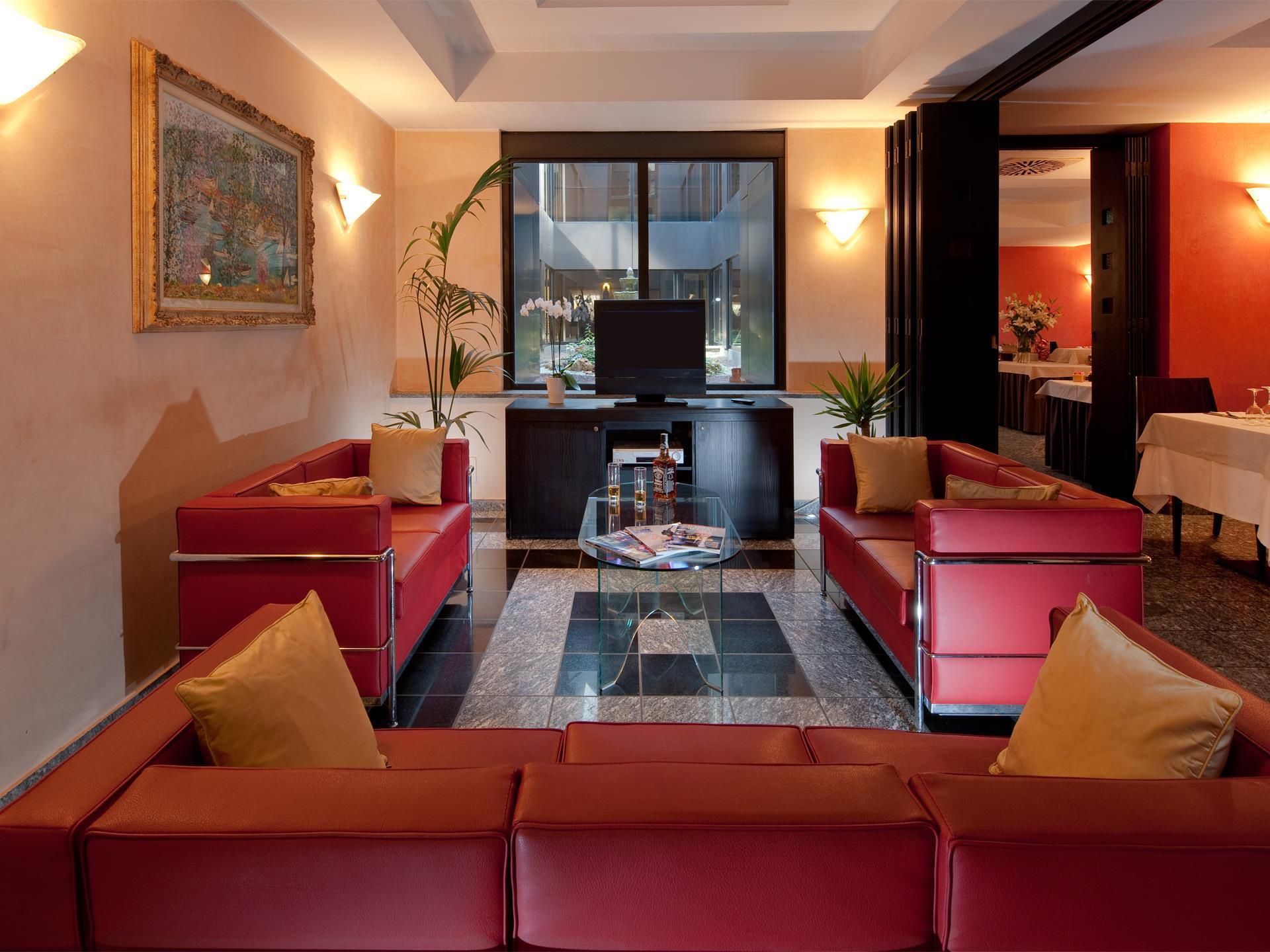 Hotel Comtur Binasco Extérieur photo