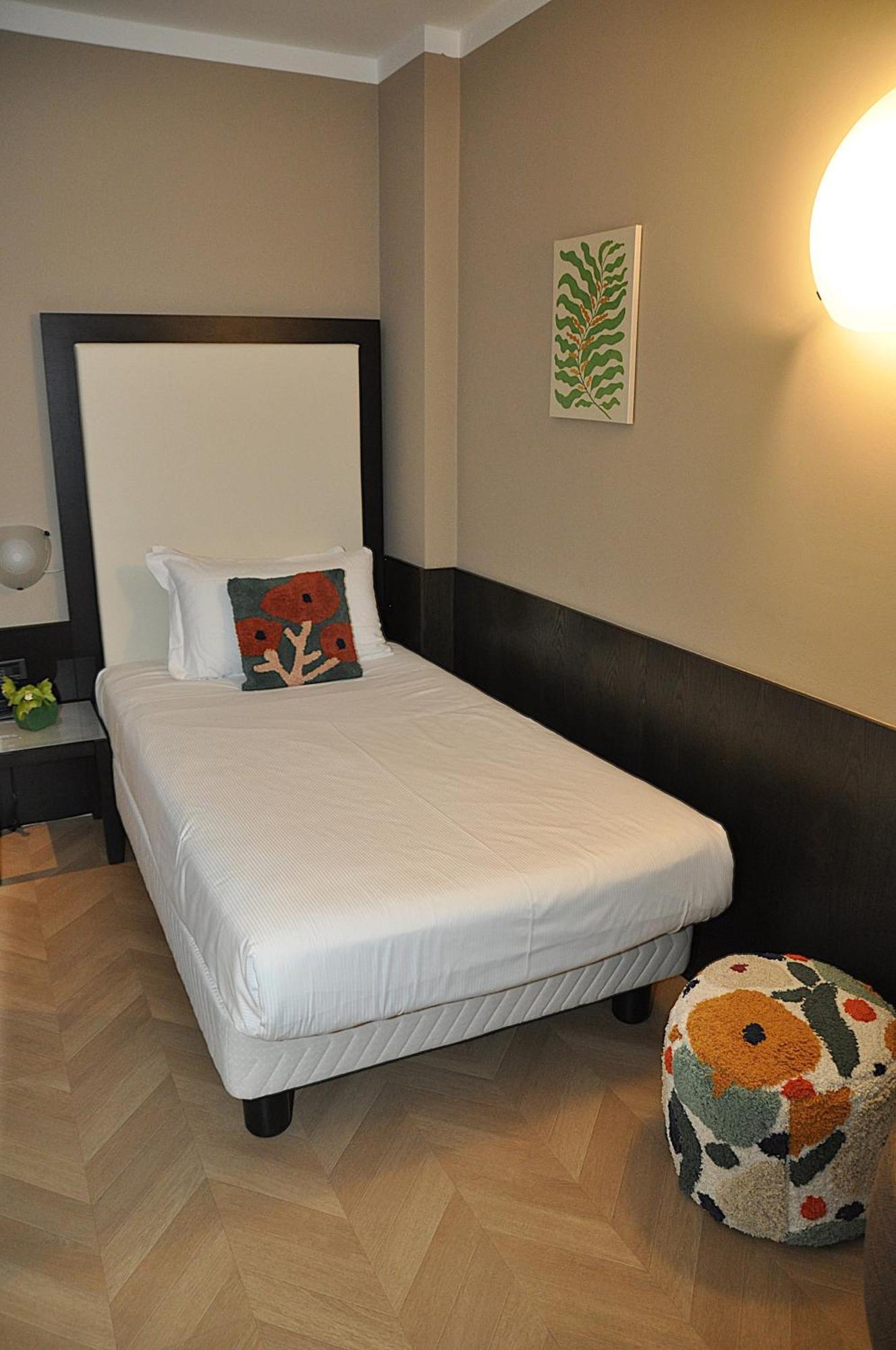 Hotel Comtur Binasco Extérieur photo
