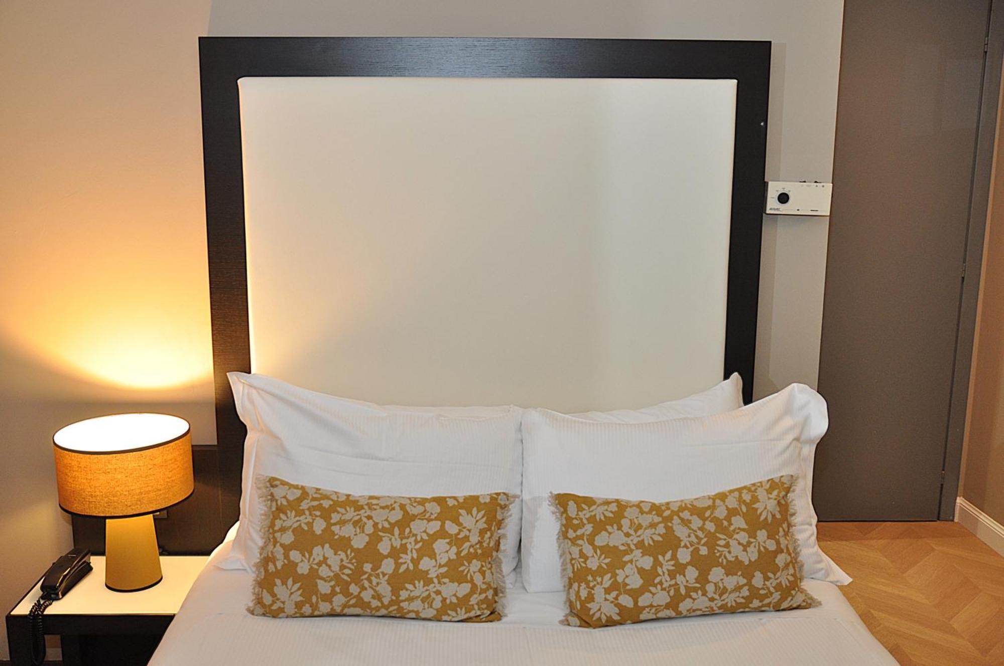 Hotel Comtur Binasco Extérieur photo